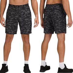 Men's Lululemon Pace Breaker Lined Shorts Black/Gray Camo and Mesh Sz L Like New